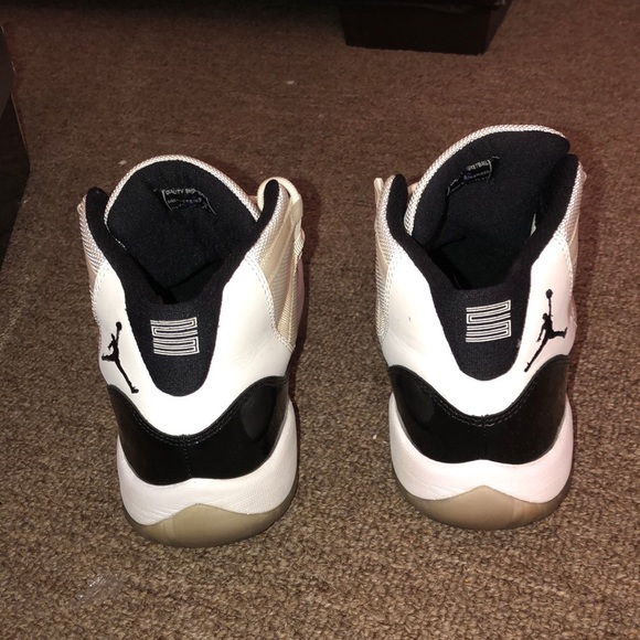 Air Jordan 11 - Concords - Picture 5 of 5